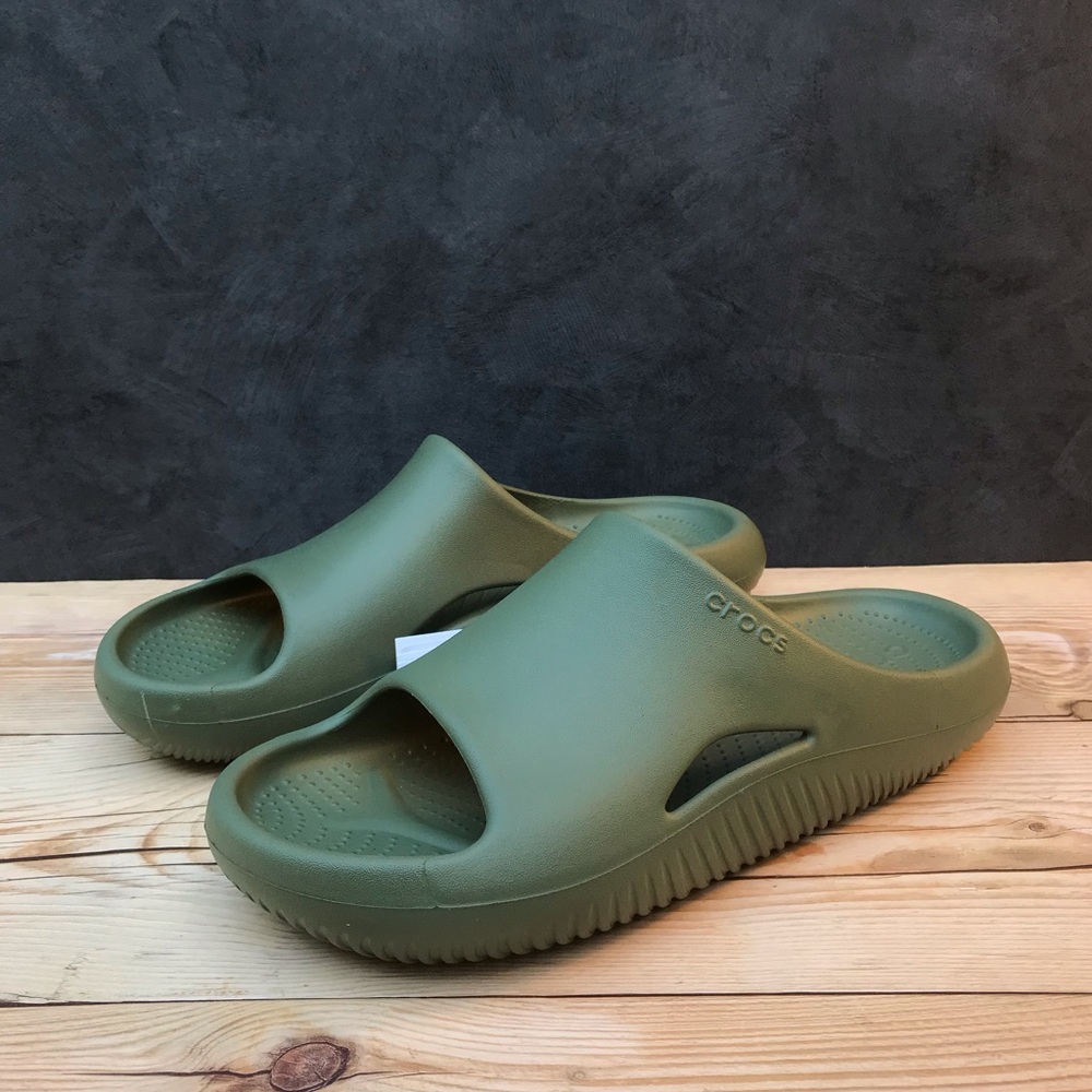 Crocs Mellow Slide - Picture 11 of 16